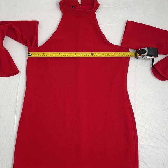 Backstage red cold shoulder blouse L - Picture 8 of 12